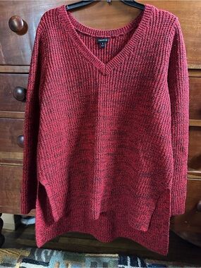 torrid Red Textured V-Neck Pullover Sweater- Size 2 (18/20)